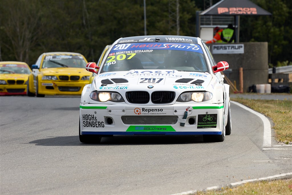 Morten L. Straarup og hans flotte BMW ETCC replica var bogstaveligt talt i en klasse for sig selv.
(Foto: Ib Trebbien)